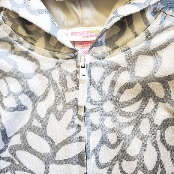 Genuine Kids from OshKosh Cream White & Metallic Silver (3) Piece Set 24 Months - Picture 13 of 14